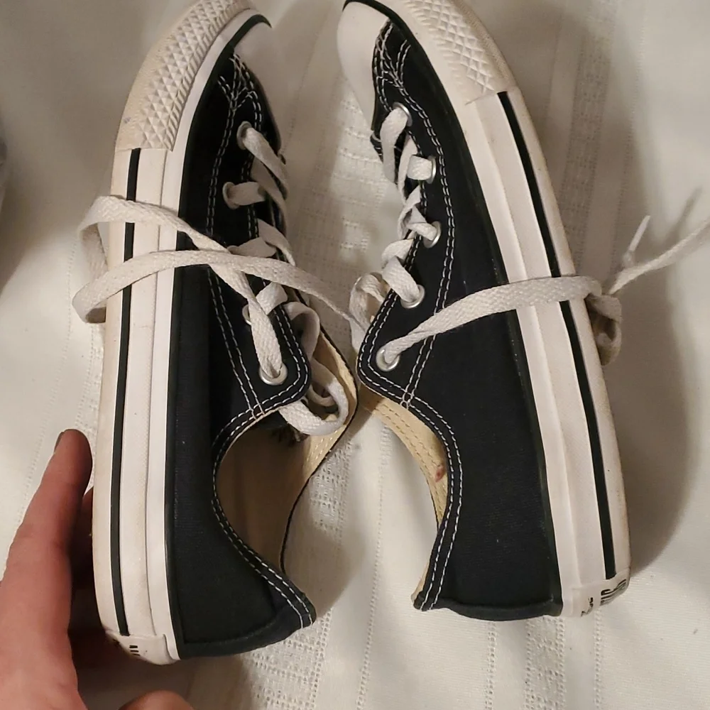 Converse youth 3 like new see notes